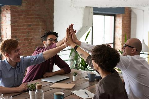 Come Laurearsi e prendere la Laurea in Comunicazione